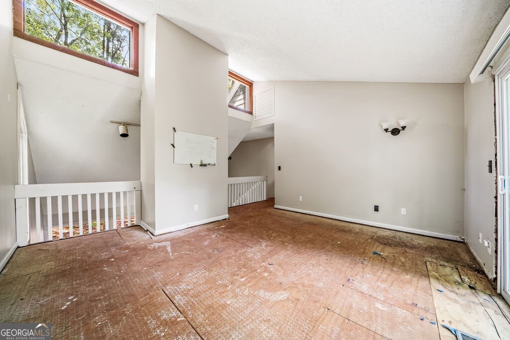 1951 Kinridge Road