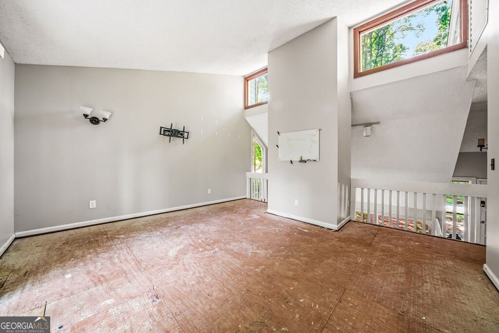 1951 Kinridge Road