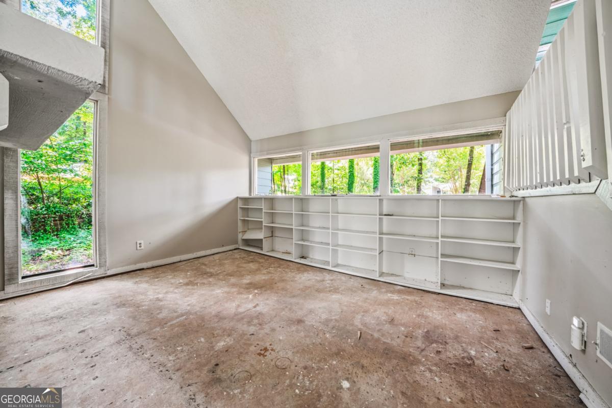1951 Kinridge Road