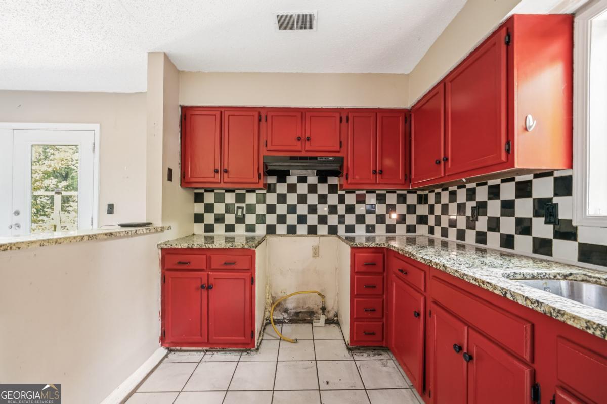 1951 Kinridge Road