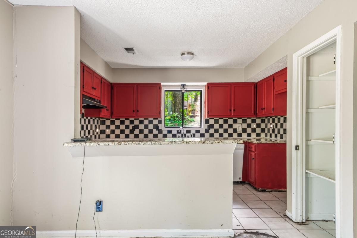 1951 Kinridge Road