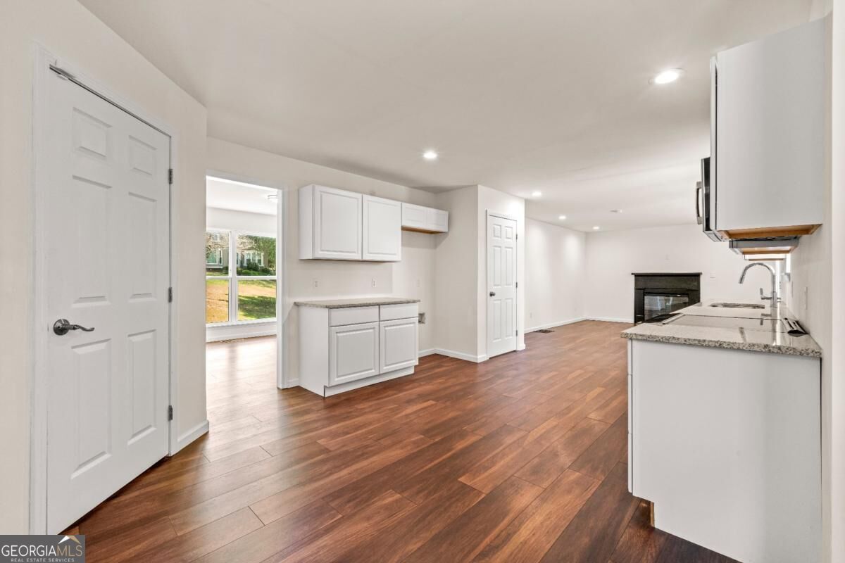 77 Hunters Green