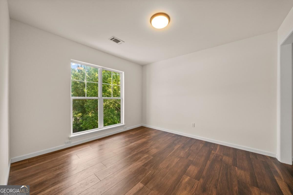 77 Hunters Green