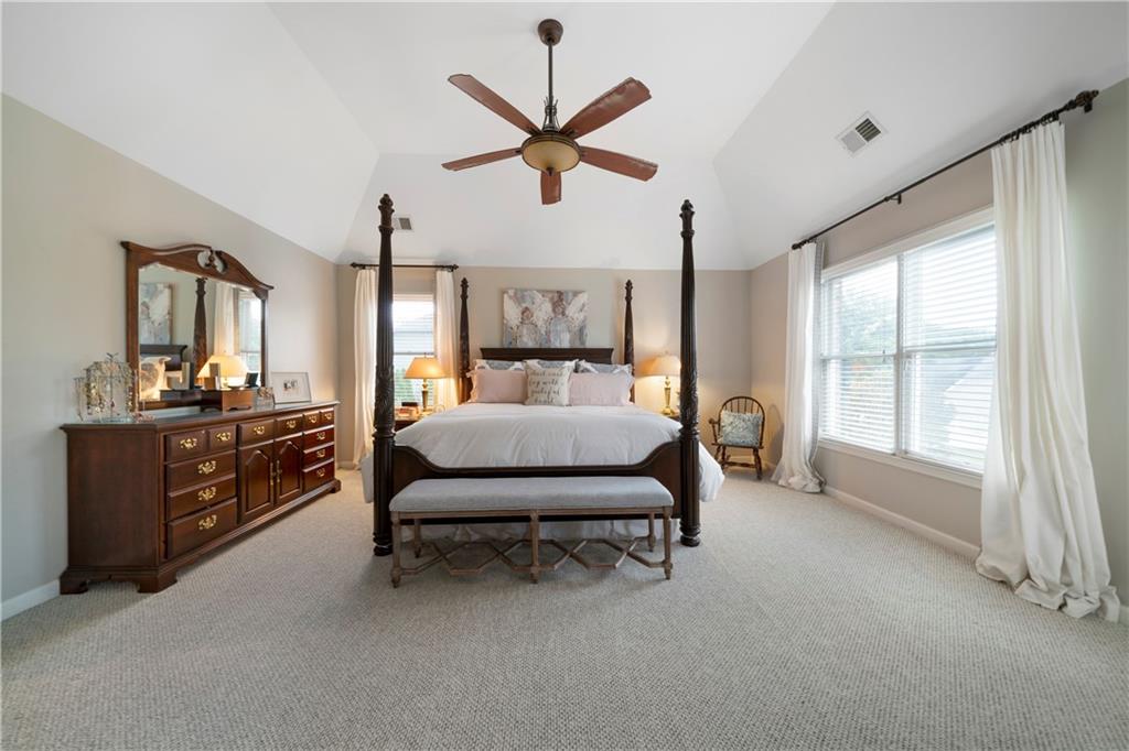 5118 Crescent Cove Lane