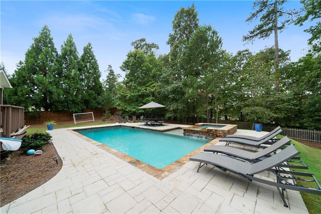 5118 Crescent Cove Lane