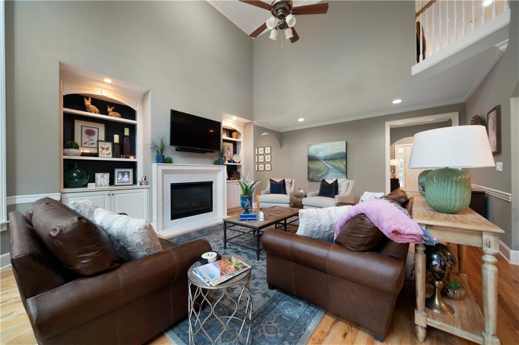 5118 Crescent Cove Lane