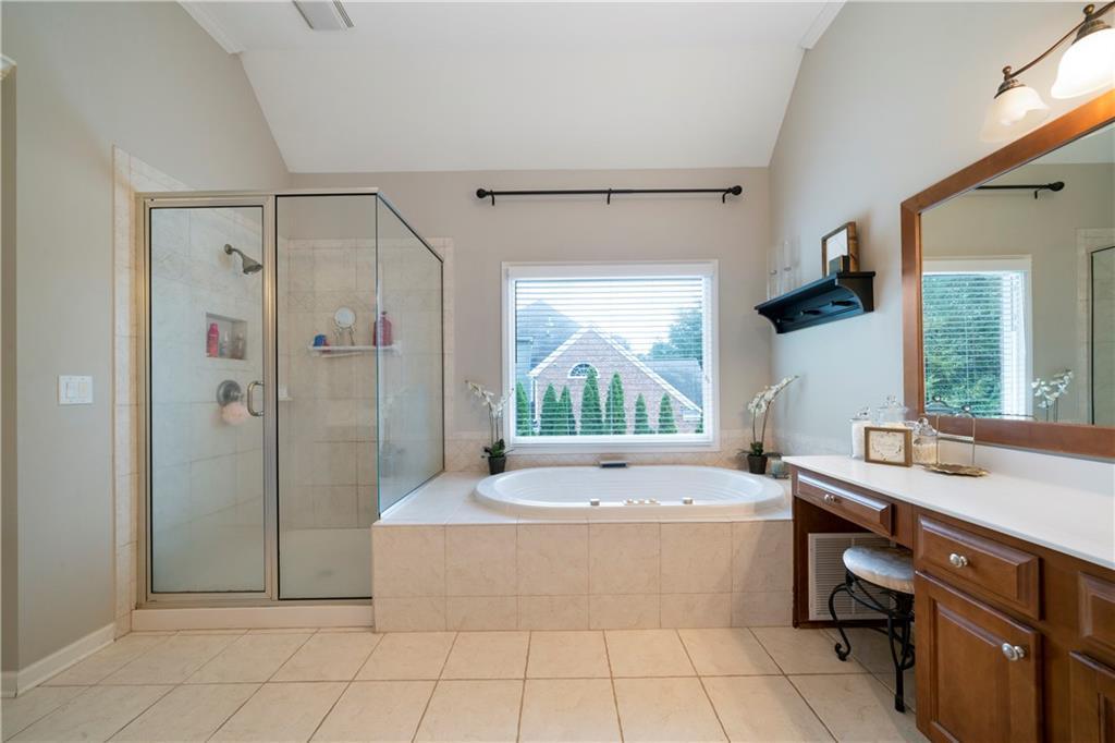 5118 Crescent Cove Lane