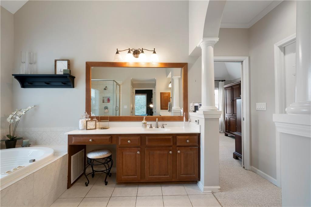 5118 Crescent Cove Lane