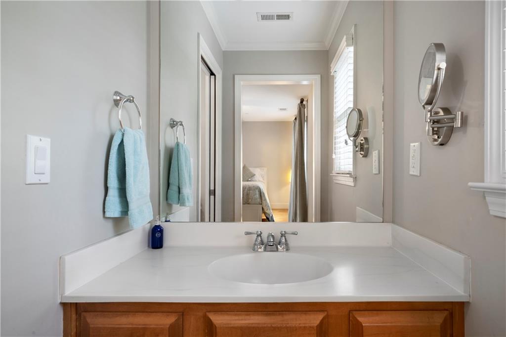 5118 Crescent Cove Lane