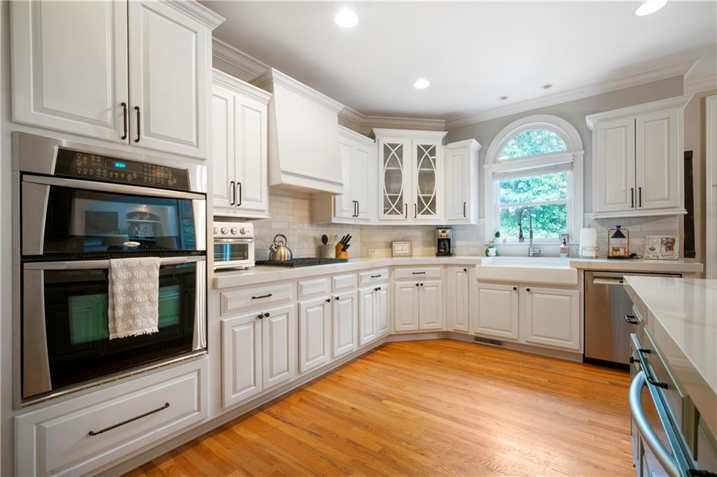 5118 Crescent Cove Lane