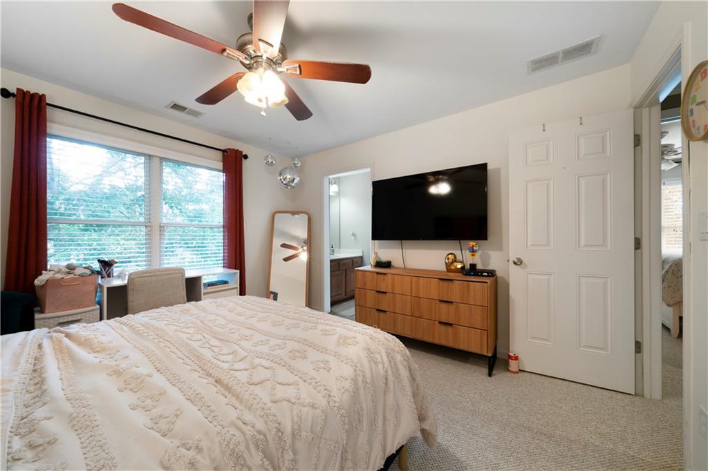 5118 Crescent Cove Lane