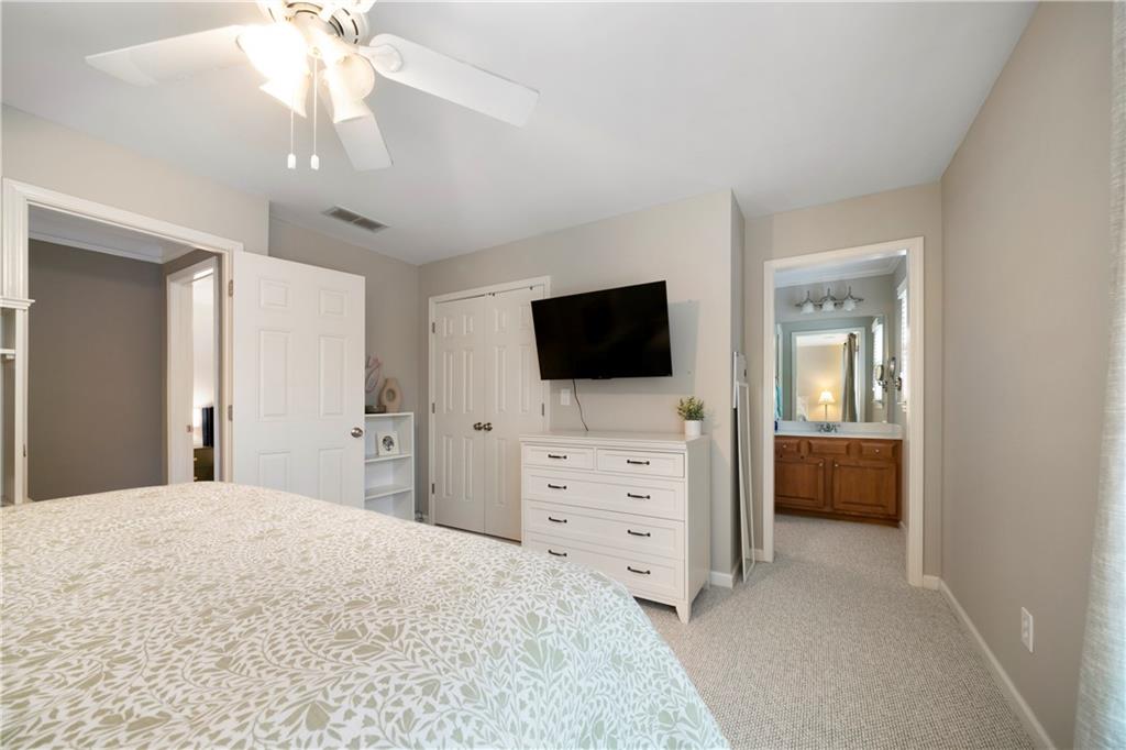 5118 Crescent Cove Lane