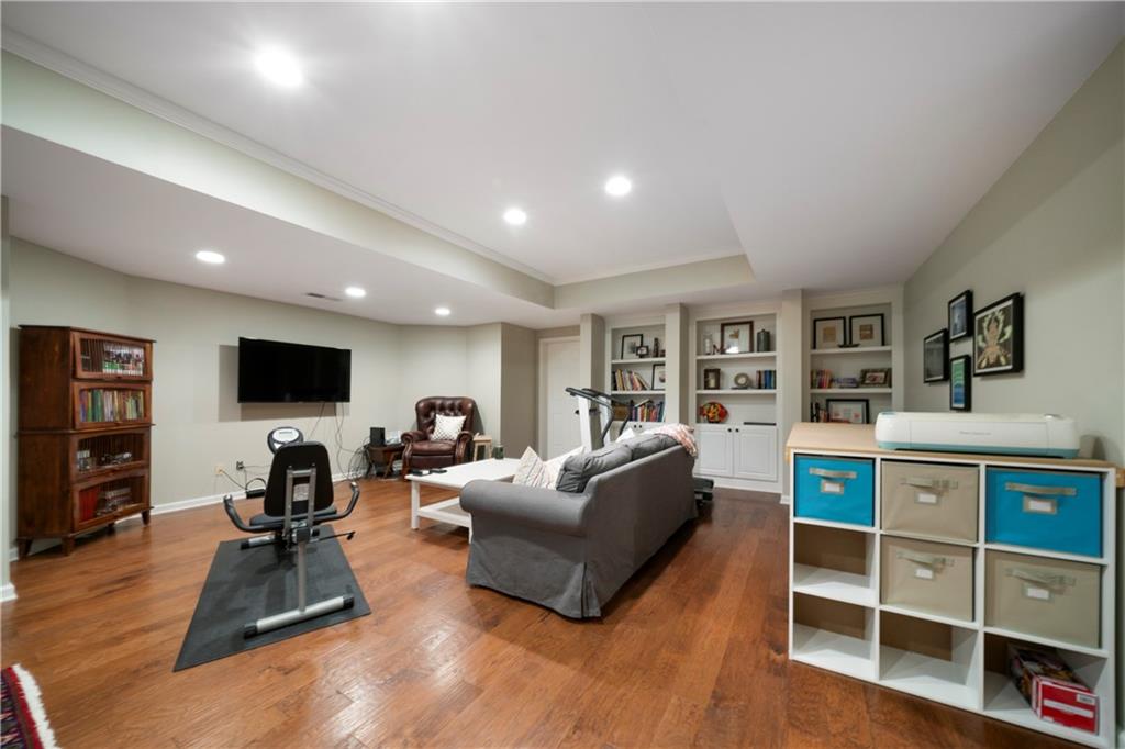 5118 Crescent Cove Lane
