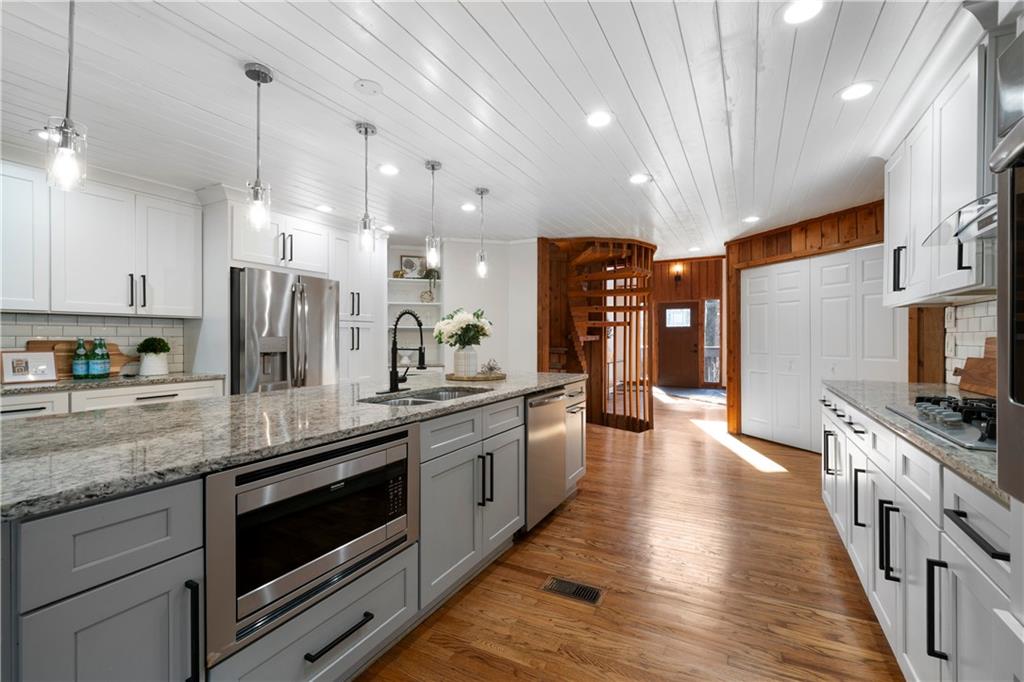 4191 Blackland Drive