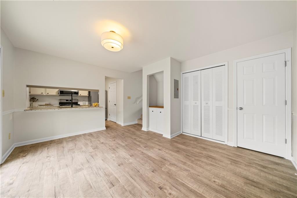 1998 Cheatham Woods Drive SW