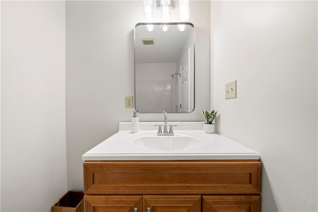 1998 Cheatham Woods Drive SW