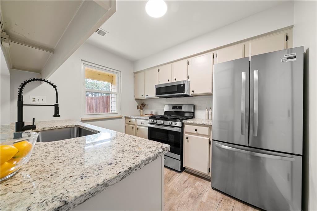 1998 Cheatham Woods Drive SW