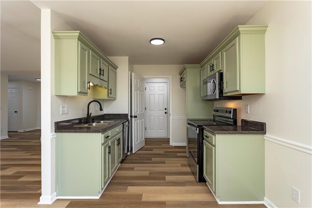 213 Glenn Wade Drive