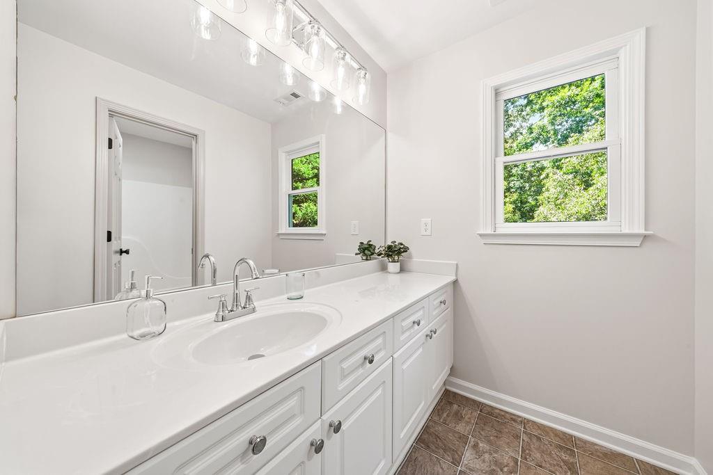 148 Crestview Drive