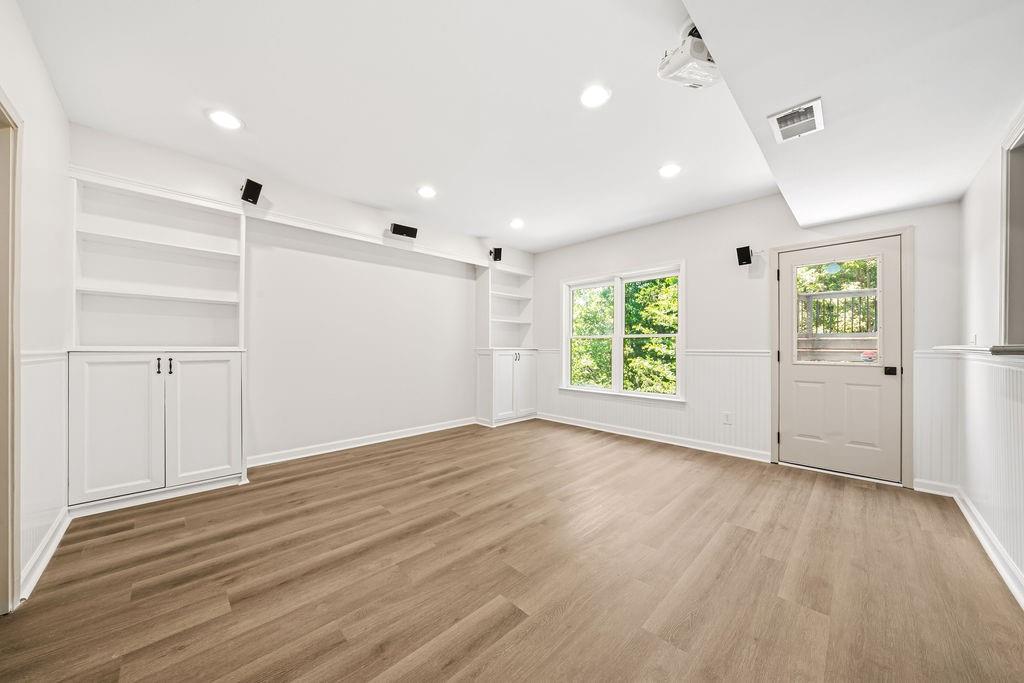 148 Crestview Drive