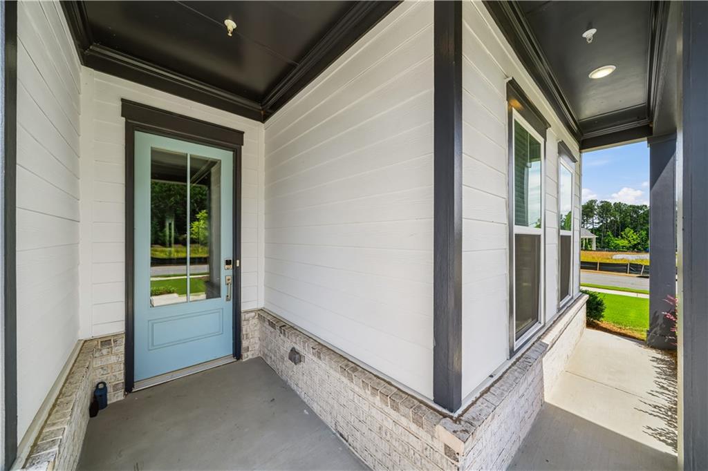 261 Vinca Circle NW