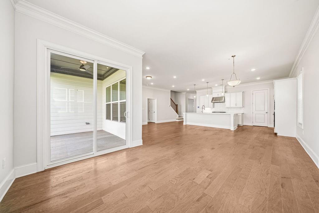 261 Vinca Circle NW