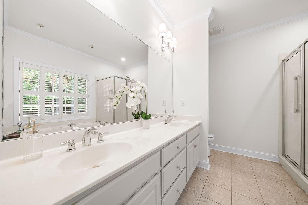 23 Lookout Court