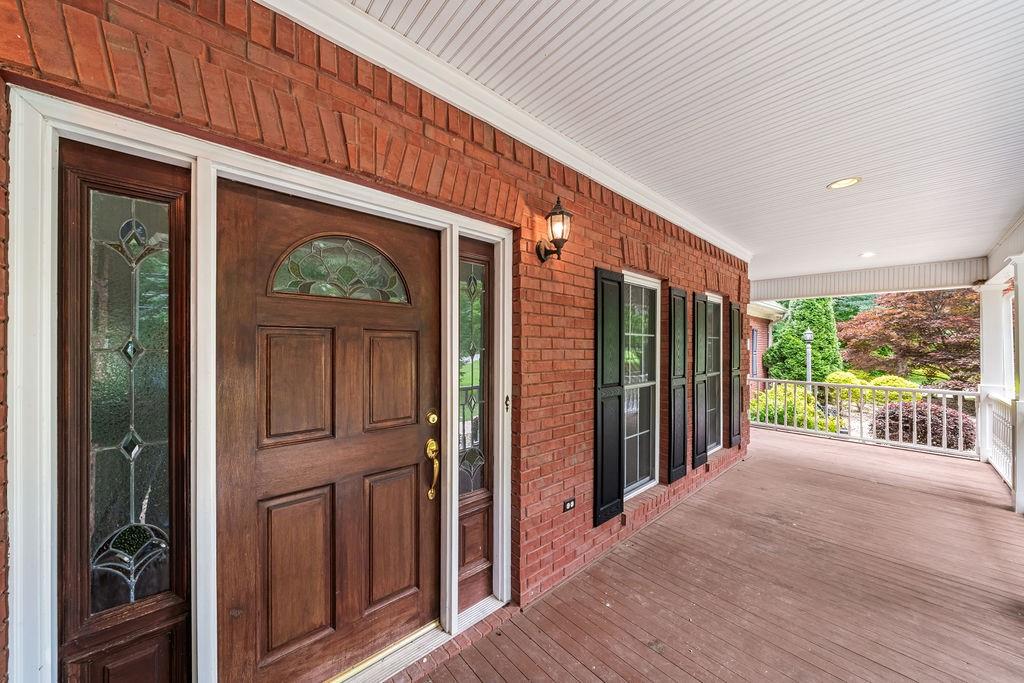 23 Lookout Court