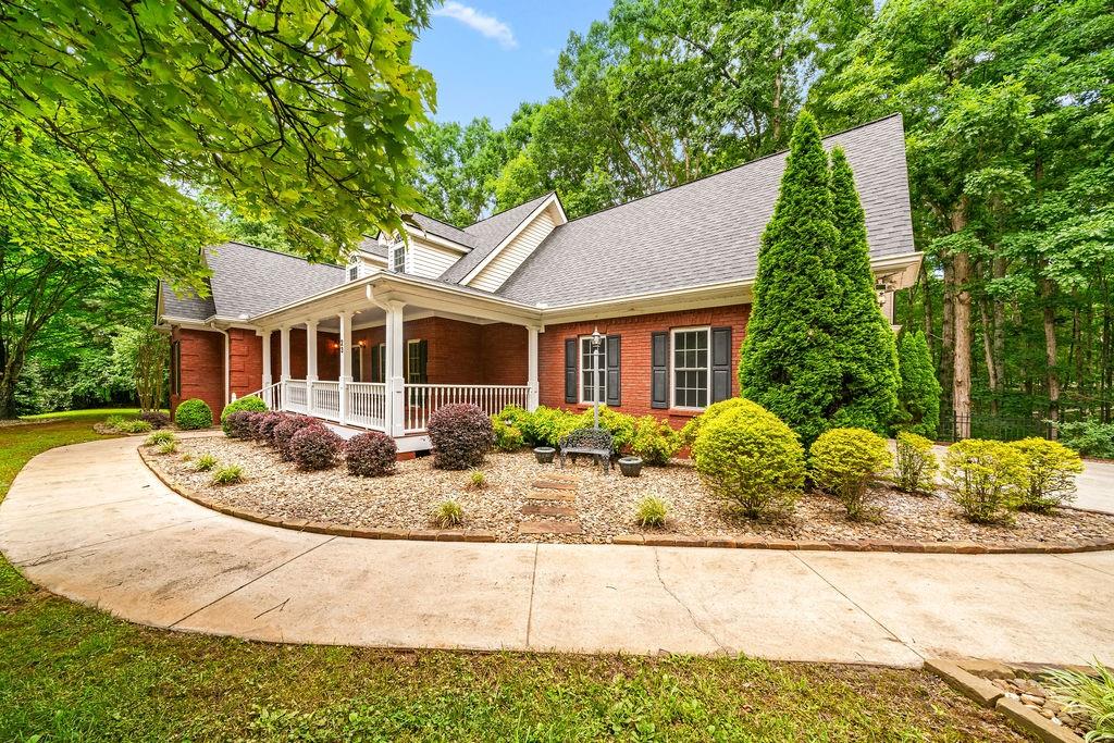 23 Lookout Court
