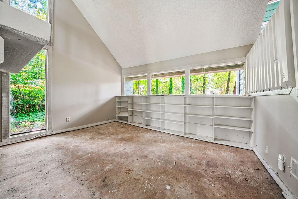 1951 Kinridge Road