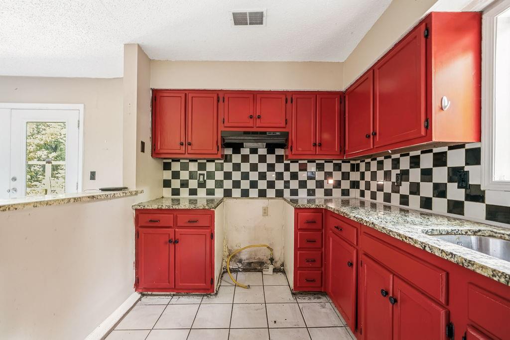 1951 Kinridge Road