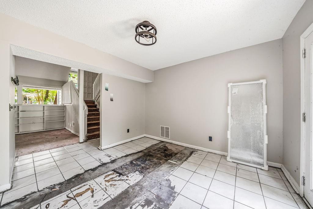 1951 Kinridge Road