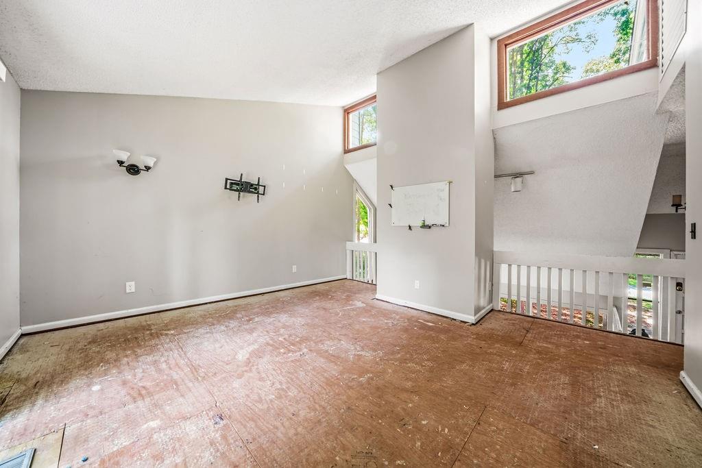 1951 Kinridge Road