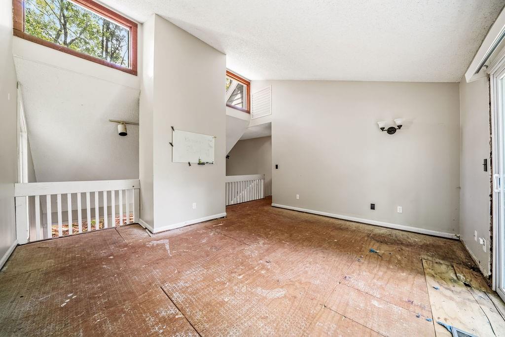 1951 Kinridge Road