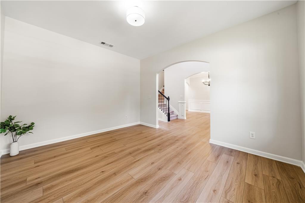 64 Windsor Way