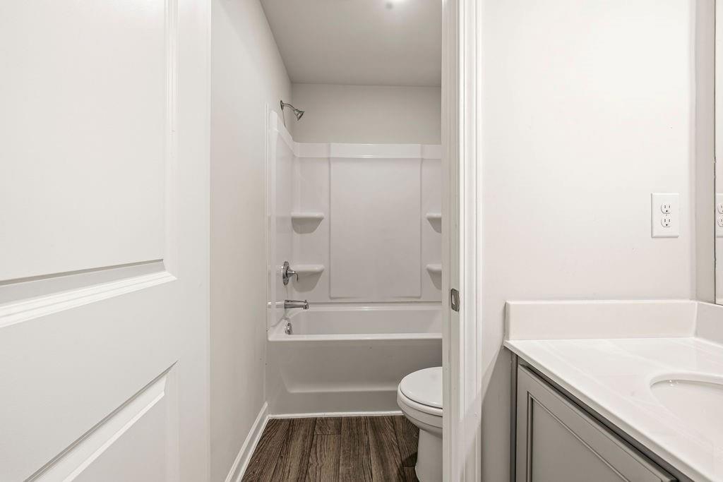 5065 Ivy Cottage Lane