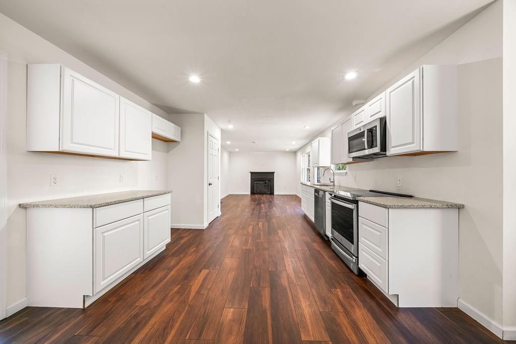 77 Hunters Green