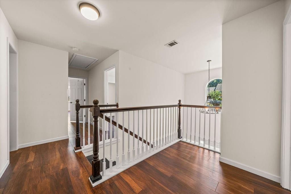 77 Hunters Green
