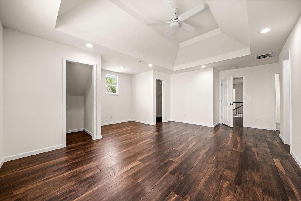77 Hunters Green