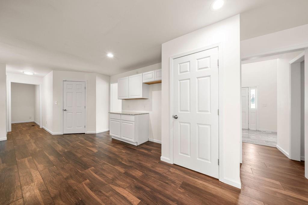 77 Hunters Green