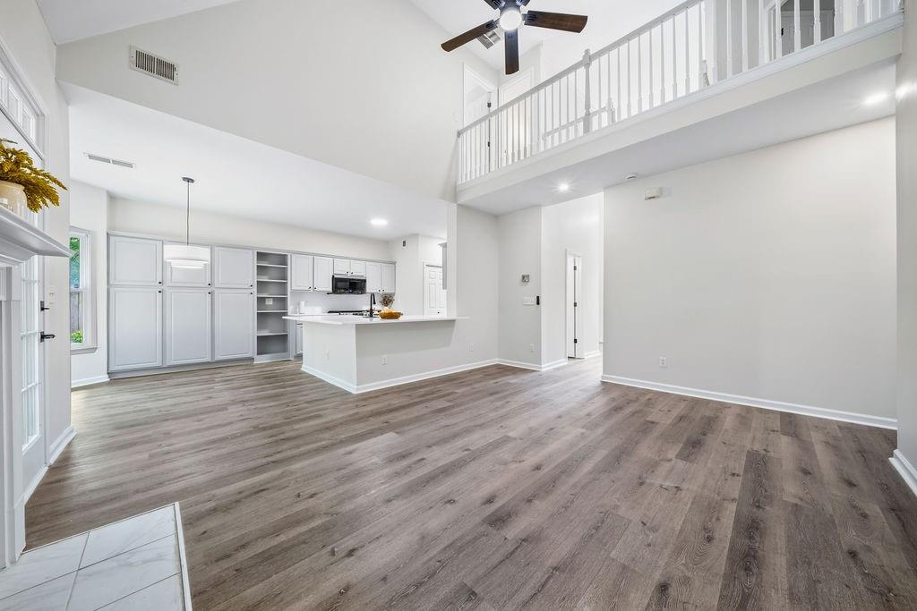 4052 Thornbrook Lane