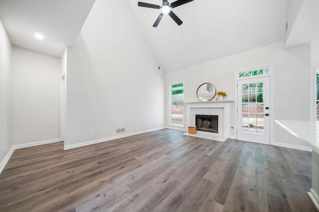 4052 Thornbrook Lane