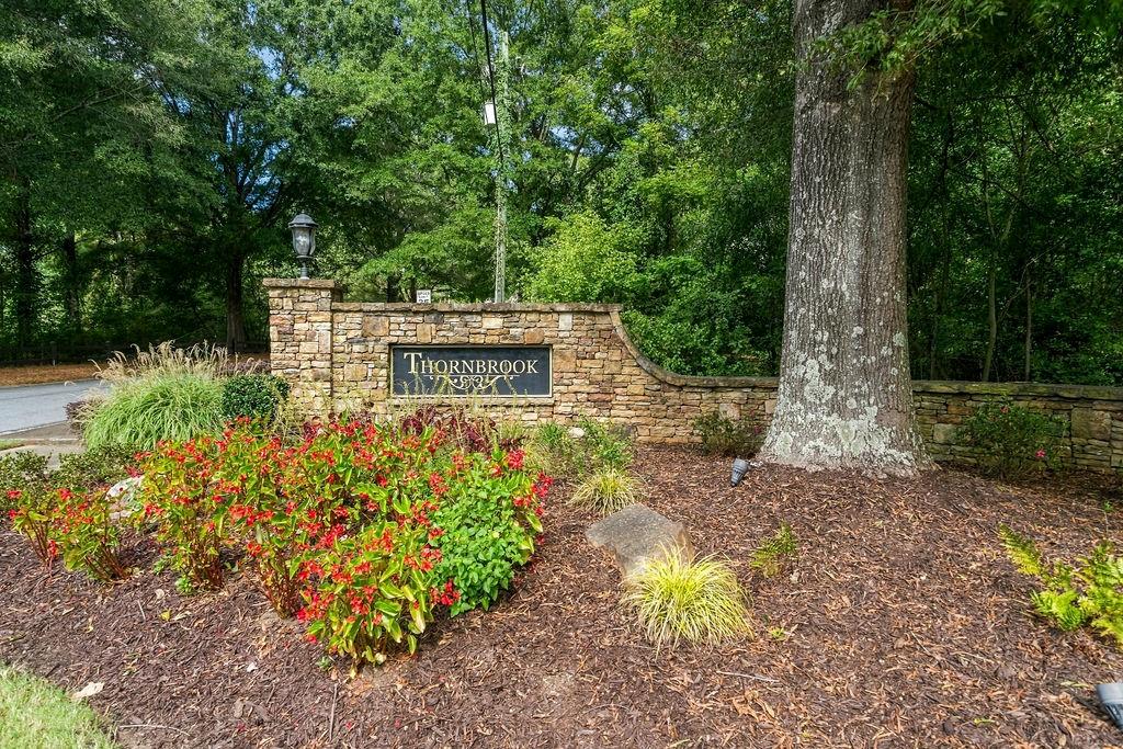 4052 Thornbrook Lane