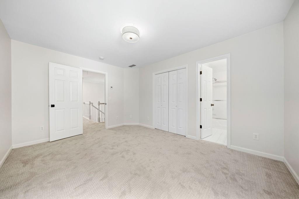 4052 Thornbrook Lane