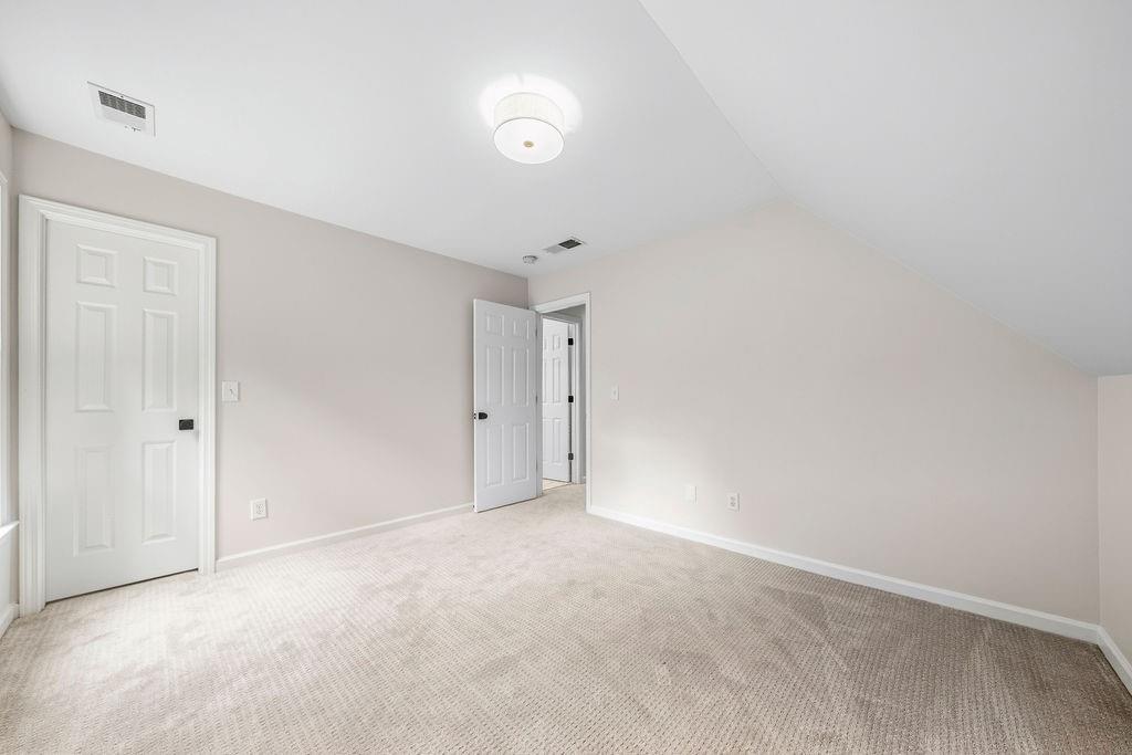 4052 Thornbrook Lane