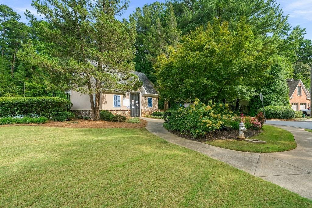 4052 Thornbrook Lane