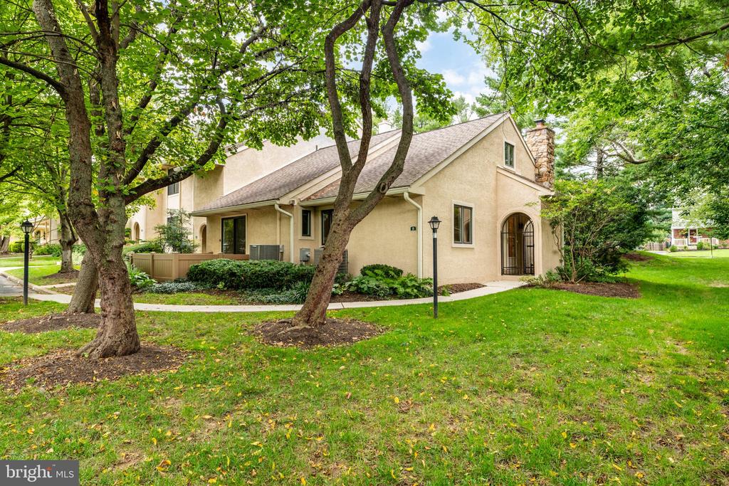 731 WYNNEWOOD ROAD Unit: 18