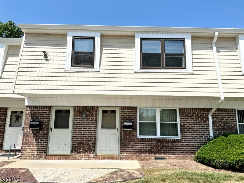 1412 Silver Ct