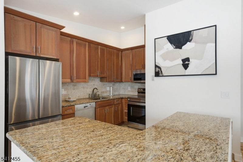 160 Overlook Dr