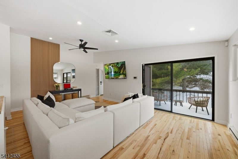 160 Overlook Dr